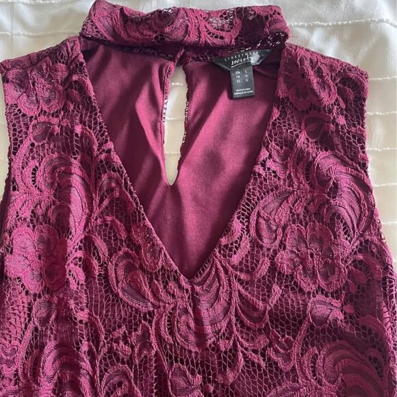 Burgandy Lace Dress - Picture 3 of 5